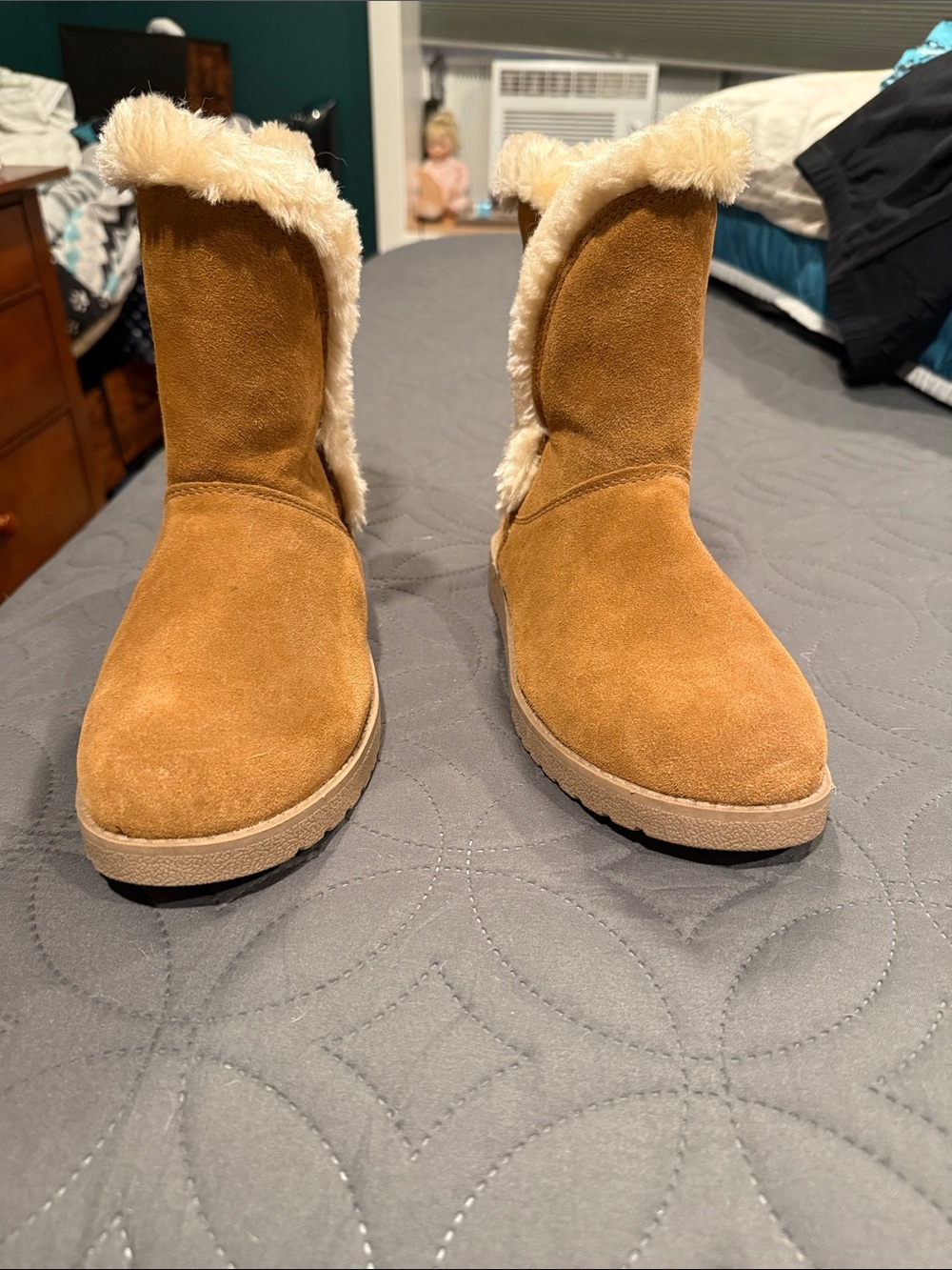 Women's Suede Faux-Fur Lined Winter Boots - Chestnut